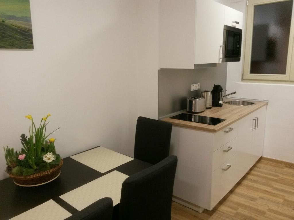 Opletalova 9 * Prag